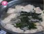 裙带菜汆丸子汤的做法图解9