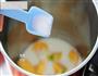 西式奶香南瓜浓汤的做法图解3