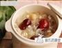 红枣薏米银耳羹的做法图解3