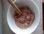 蒜苗炒肉的做法图解1