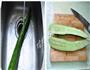 蒜泥黄瓜片的做法图解1