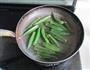 “植物伟哥”的营养保健菜-肉丝炒黄秋葵的做法图解2