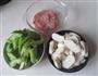 荸荠西芹肉丝的做法图解2