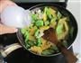 香菠凉瓜炒鸡片的做法图解8
