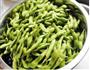 水煮毛豆的做法图解1