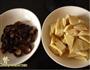 香菇烧冻豆腐的做法图解1