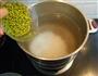 百合南瓜绿豆粥的做法图解4
