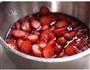 草莓果酱的做法图解1