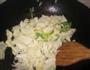 大葱炒白菜木耳的做法图解4