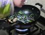 腊肉炒菜苔的做法图解7