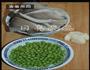 豌豆鲜汁平菇的做法图解1