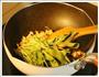 松子菠菜苗炒意粉的做法图解4