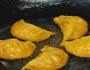 半月煎饺的做法图解3