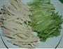 芹菜千张肉丝的做法图解1