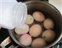 卤蛋的做法图解1
