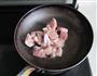 菱角烧肉的做法图解2