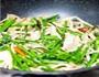 平菇炒韭苔的做法图解7