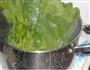 猪肝菠菜汤的做法图解2