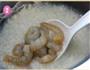 毛豆蛋饼鲜虾粥的做法图解2