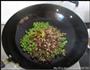 萝卜干炒毛豆的做法图解3