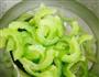 糖醋苦瓜的做法步骤2