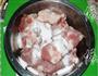 咸排骨菜干粥的做法图解1