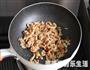芥菜皮炒肉丝的做法图解6