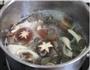 鲜菇猪红汤的做法图解7
