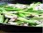 香芹炒肉丝的做法图解4