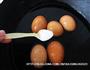 糖茶熏蛋的做法步骤1