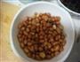 花生米拌苦苣的做法图解2