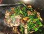 野芹菜炒蘑菇的做法图解3