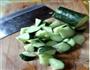 黄瓜炒海鲜菇的做法步骤1