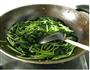 蒜炒红薯叶的做法步骤5