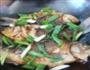 葱酥鲤鱼的做法图解5