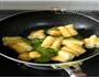 丝瓜烩油条的做法步骤4