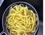 青酱意面的做法图解2