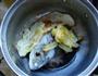 鲫鱼蛋包汤的做法图解5