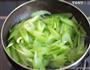 西芹百合的做法步骤5