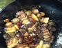 板栗烧肉的做法图解2