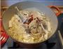 菌菇炖鸡汤的做法图解3