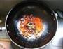 腊肠炒面的做法图解2
