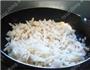 藕丁虾皮的做法图解1
