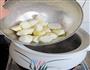 白芷芋头猪蹄汤-冬季护肤美颜的做法图解6