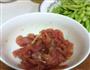 豆角炒肉的做法图解2