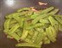 培根爆炒绿色时蔬的做法图解5