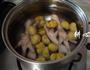 栗子凤爪汤的做法图解4
