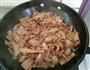 笋干鱿鱼焖五花的做法图解3