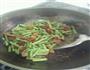 豆角炒肉的做法图解5