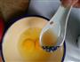 洋葱炒鸡蛋的做法图解3